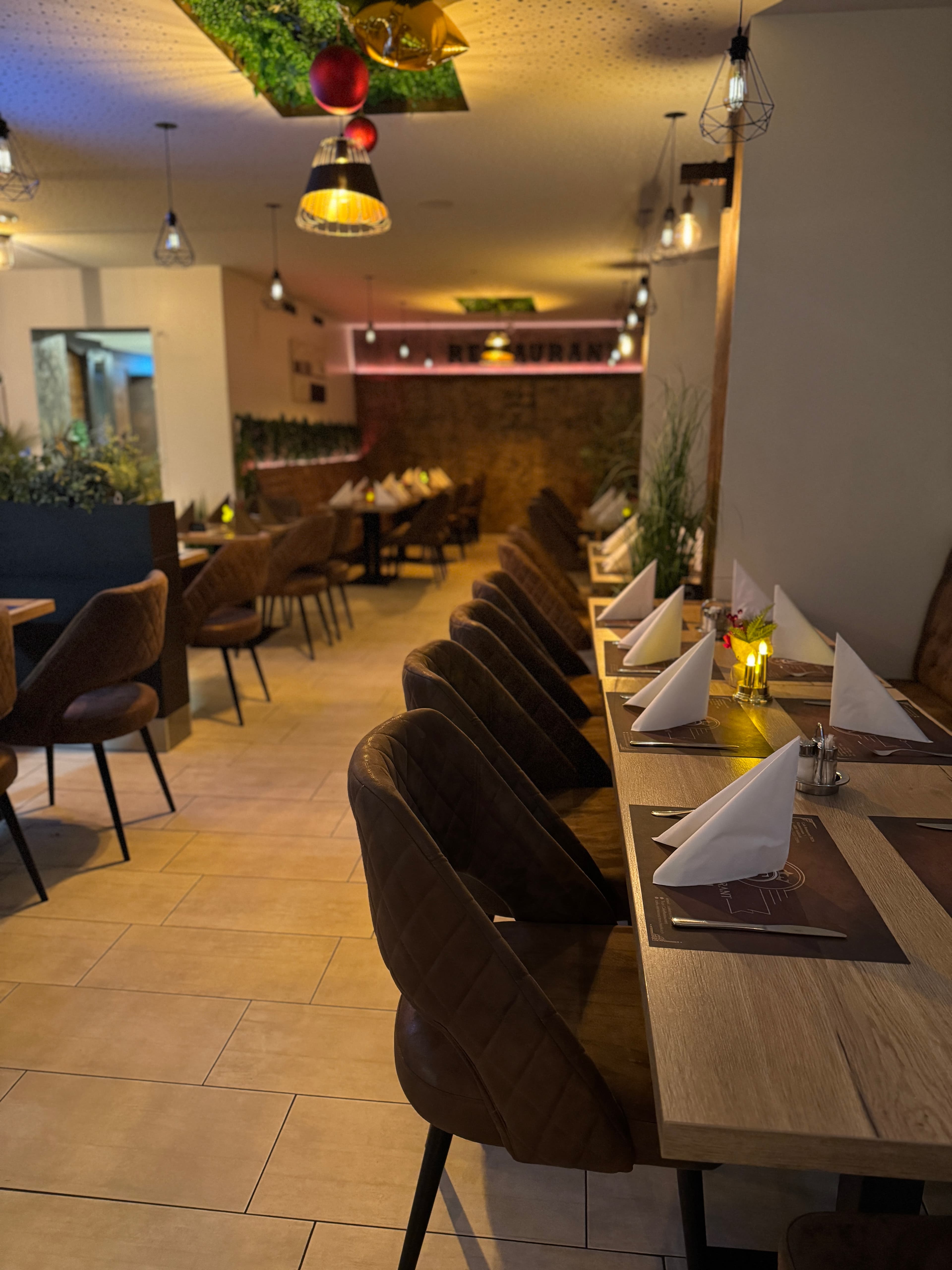 Restaurant TRON – Einblick in den Gastraum