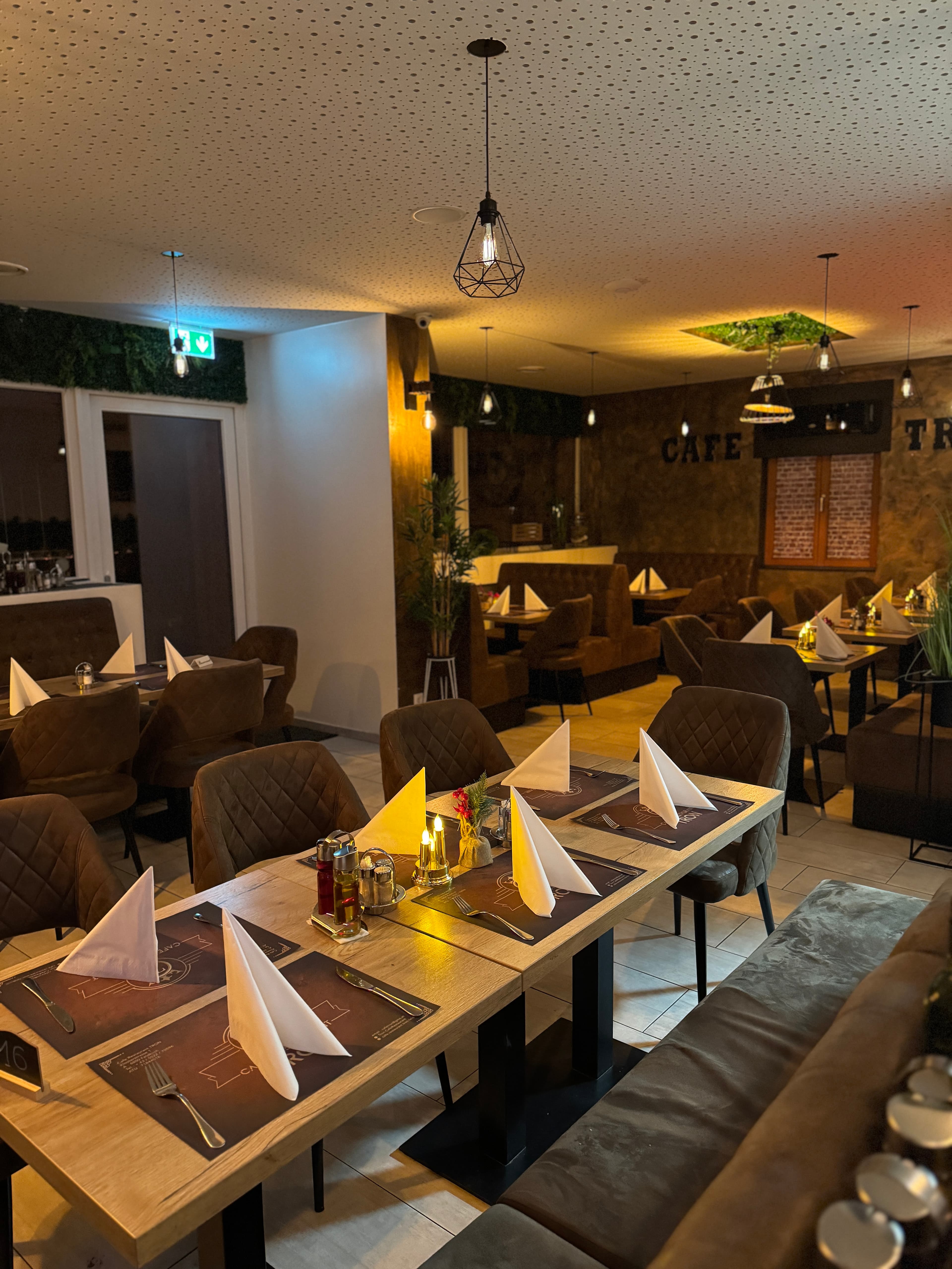 Atmosphäre im Cafe Restaurant TRON